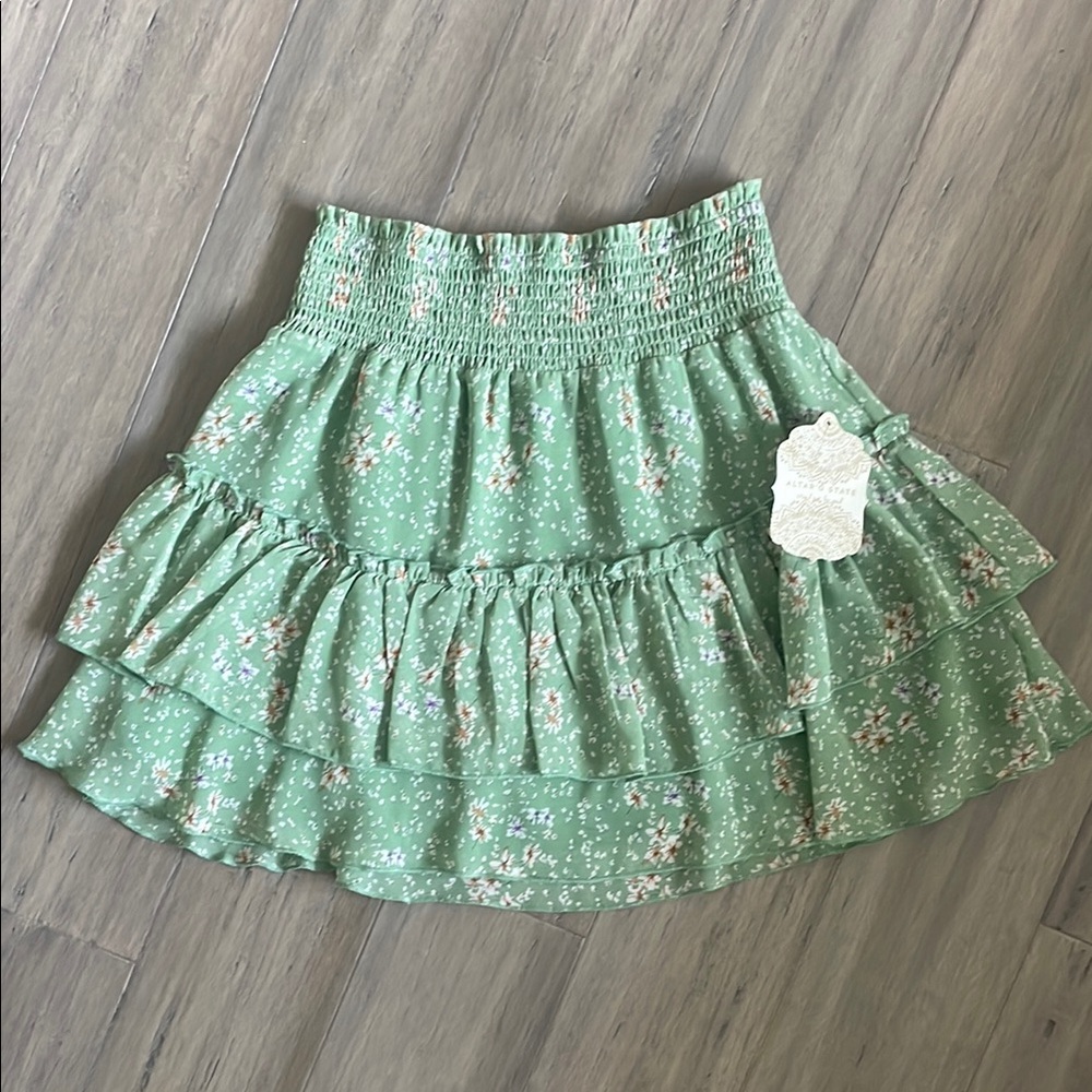 NWOT Altar'd State Green Floral Smocked Ruffled Mini Skirt
